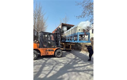 PLA發(fā)泡顆粒機(jī)裝車發(fā)往臺灣